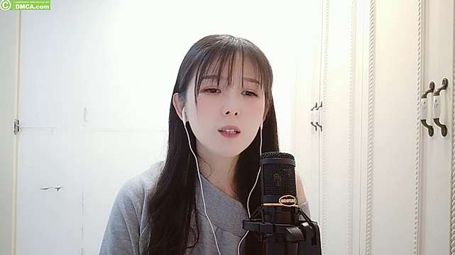 tw_ivy naked stripping on cam for live sex video chat