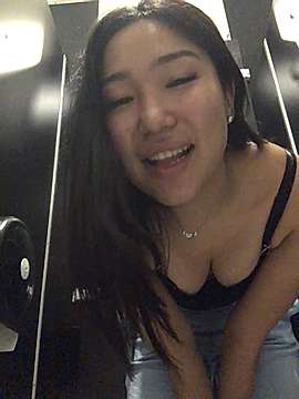 YumiMich naked stripping on cam for live sex video chat