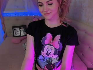 Crystal-Bunny naked in her Live Sex Chat