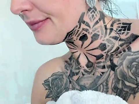 InkedBiitch naked stripping on cam for live sex video chat