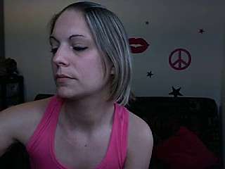 alixfeeling naked stripping on cam for live sex video chat