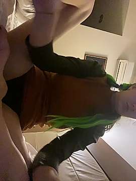 Flossy_Vettie naked stripping on cam for live sex video chat