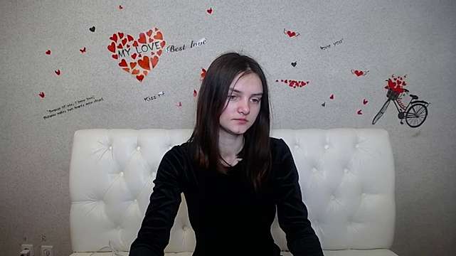 GlorySmile naked stripping on cam for live sex video chat