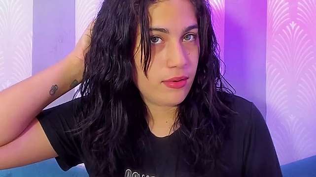 miley_rockstar_ naked stripping on cam for live sex video chat