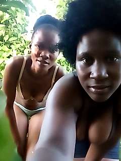 blac_belly naked stripping on cam for live sex video chat