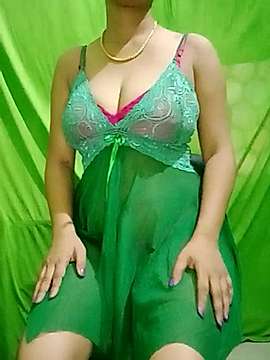 Divya_Divine naked stripping on cam for live sex video chat