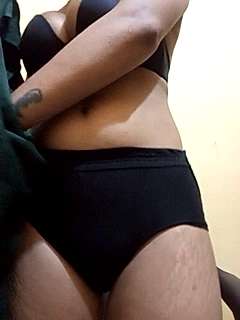 Jasmine_XX naked stripping on cam for live sex video chat