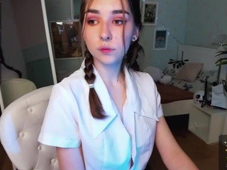 MandyBates naked in her Live Sex Chat