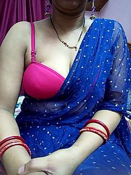 Juli_candy naked stripping on cam for live sex video chat