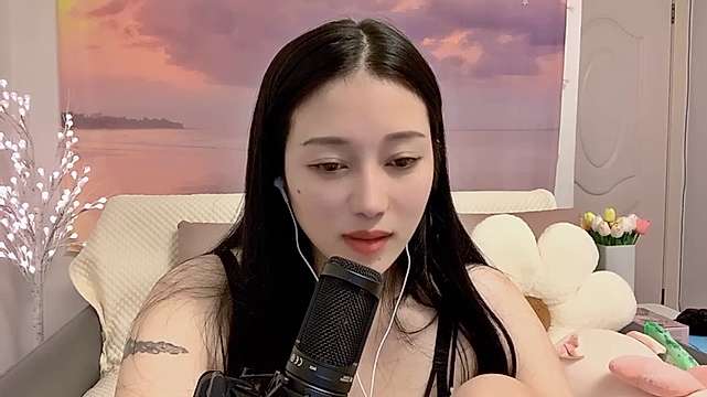 SharonLee001 naked stripping on cam for live sex video chat