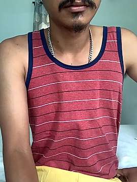 skyyiii naked stripping on cam for live sex video chat