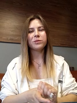 Francesca-Lynn naked stripping on cam for live sex video chat