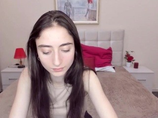 HannaRoys naked in her Live Sex Chat