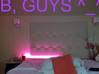 Misha-Linn naked in her Live Sex Chat