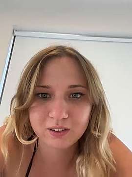 NadjaHeld naked stripping on cam for live sex video chat