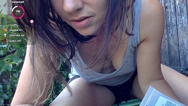 Lina_lou4 naked stripping on cam for live sex video chat