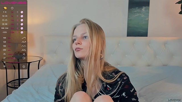 SummerGrime naked stripping on cam for live sex video chat