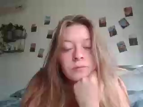 _brattyrosa naked stripping on cam for live sex video chat