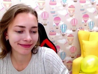 HelenTaylor naked in her Live Sex Chat