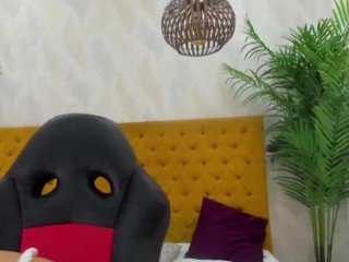 Scarlett Hilton naked in her Live Sex Chat