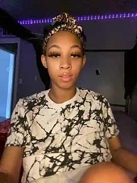 sexybribri@xh naked stripping on cam for live sex video chat