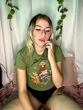 nicolesugarr naked stripping on cam for live sex video chat