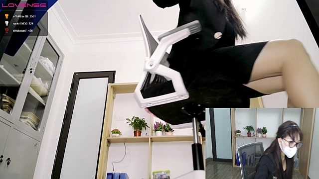 Office_Assistant naked stripping on cam for live sex video chat