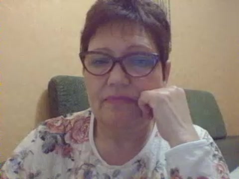 lunolicaya naked stripping on cam for live sex video chat