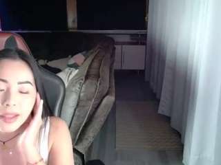 Shannylam8 naked in her Live Sex Chat