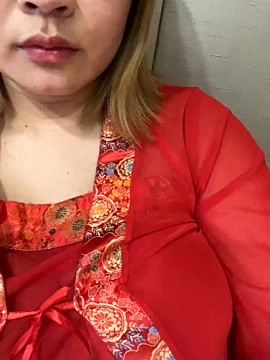 Lisa-17 naked stripping on cam for live sex video chat