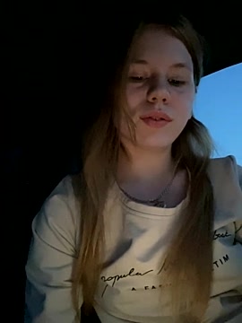 RoadQueen19 naked stripping on cam for live sex video chat
