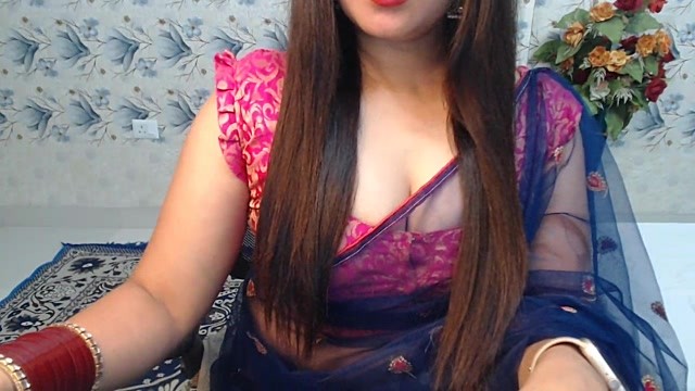 Mahimagicdoll999999 naked stripping on cam for live sex video chat