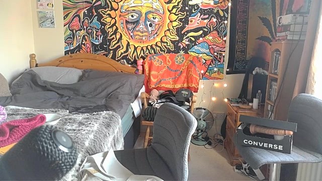 milk-toast naked stripping on cam for live sex video chat