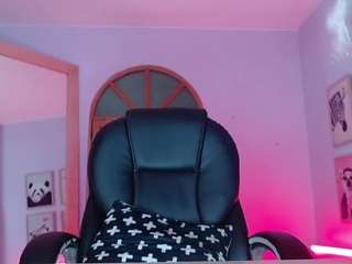 Rashida-Scott naked in her Live Sex Chat