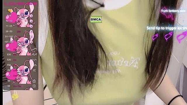 -Skade- naked stripping on cam for live sex video chat