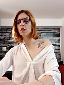 SluttyRaya naked stripping on cam for live sex video chat