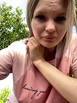 Viktoriya_weet naked stripping on cam for live sex video chat