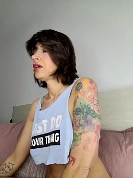 Vixen_XO naked stripping on cam for live sex video chat