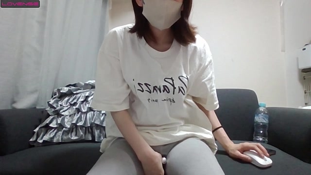 yuuxoxo_ naked stripping on cam for live sex video chat