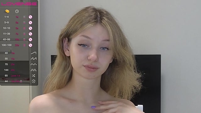 EvaJams naked stripping on cam for live sex video chat