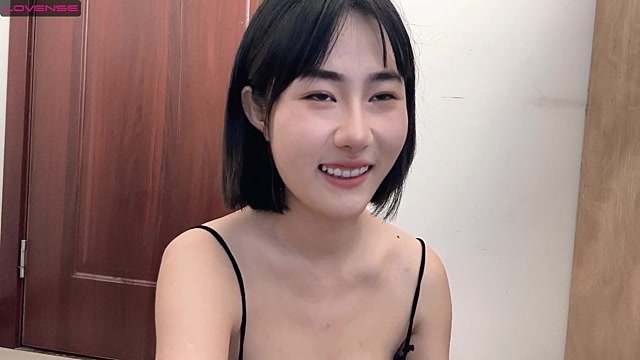 kiki_520 naked stripping on cam for live sex video chat
