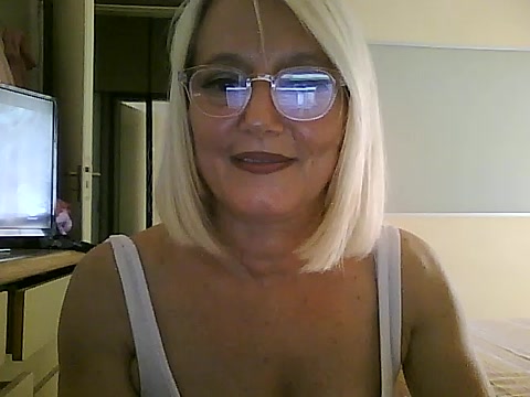 kikkastar naked stripping on cam for live sex video chat