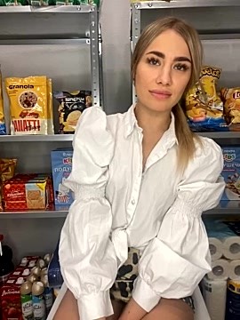 MashaFromRussia naked stripping on cam for live sex video chat