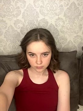 Melica_Diamond naked stripping on cam for live sex video chat