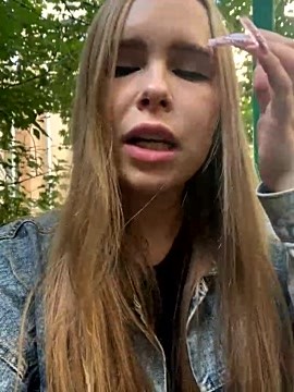 Murrrgirl naked stripping on cam for live sex video chat