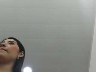 Nataly-sexy naked in her Live Sex Chat