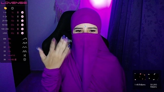 Saalma_isawwi naked stripping on cam for live sex video chat