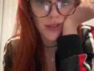 sexy-little-ana naked in her Live Sex Chat