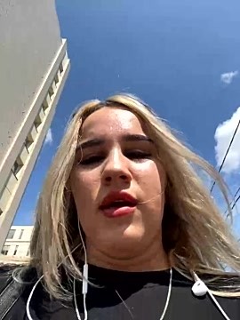 VeryHornyAlice naked stripping on cam for live sex video chat