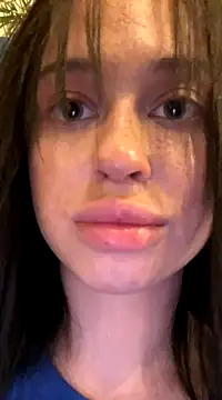 DiVossnes naked stripping on cam for live sex video chat